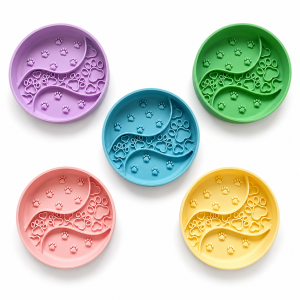 Silicone slow feader dog bowls in 5 colours